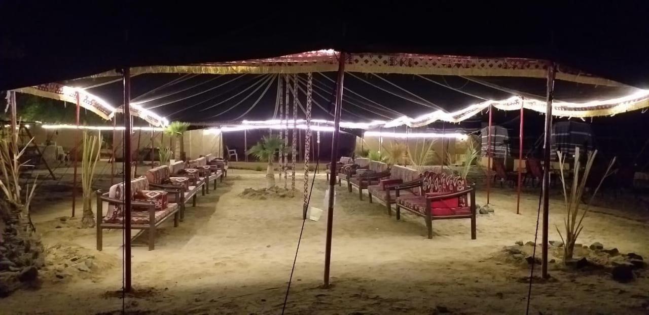 מלון אום לאג' Royal Tours Permanent Camp מראה חיצוני תמונה